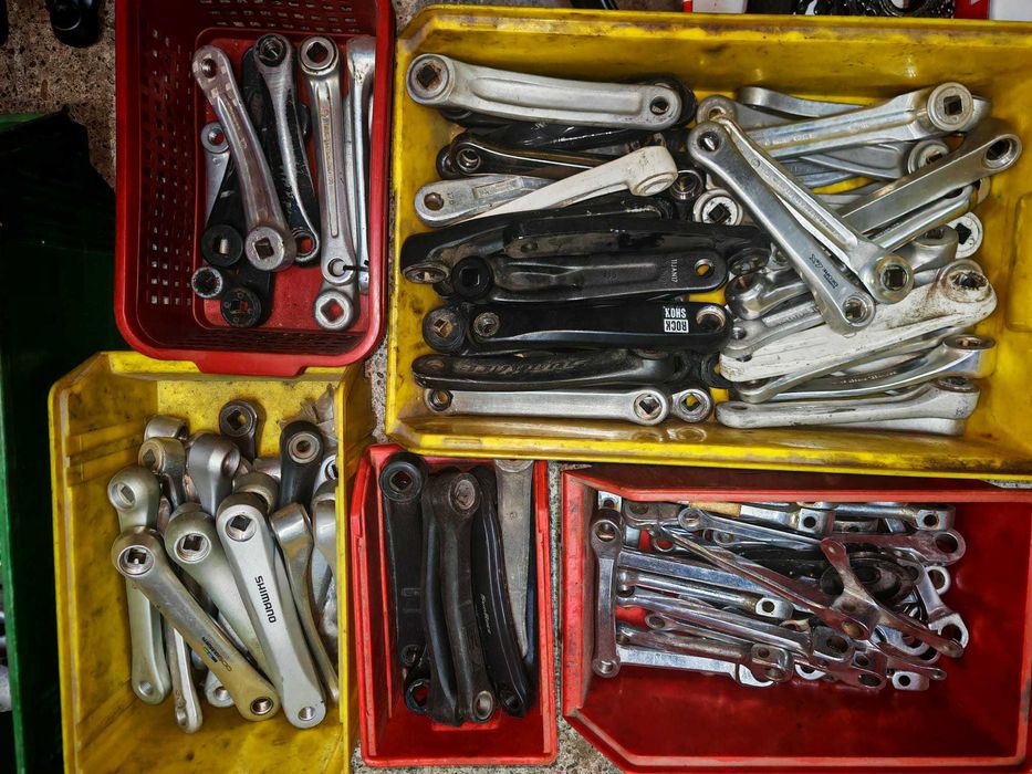 Angrenaj si brat pedalier bicicleta clasica si mtb, foi si suruburi