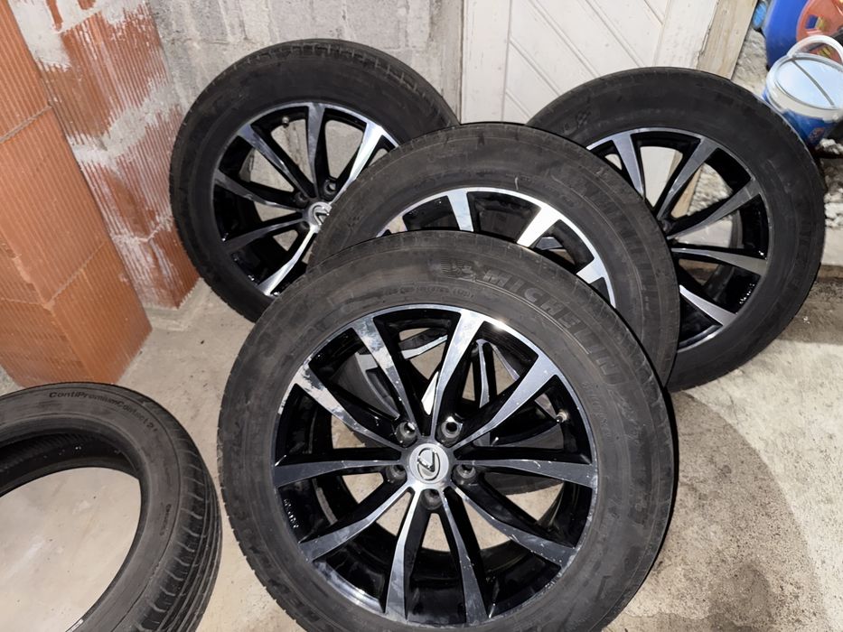 Jante aliaj originale Lexus cu anvelope Michelin