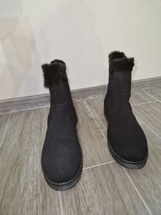 Зимни черни ботуши