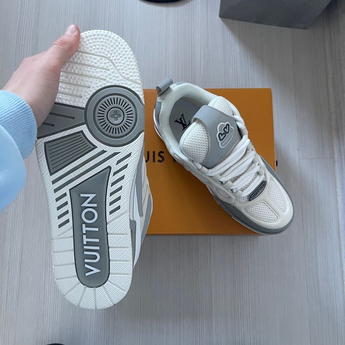 Louis Vuitton Skates Gri Mărimea 43