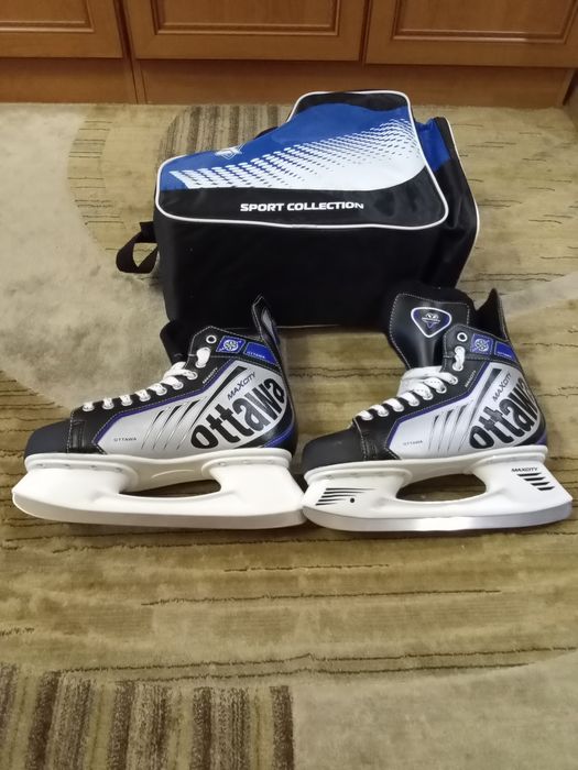 Коньки хоккейные