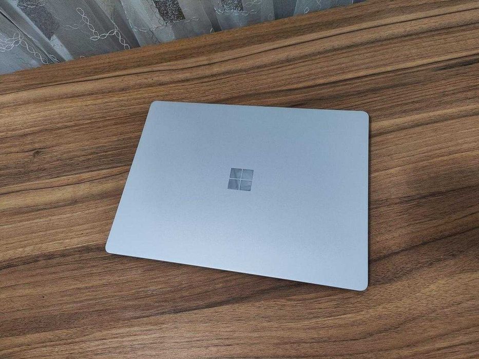 Microsoft Surface Laptop Go 2