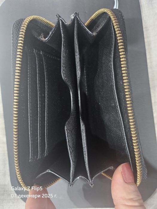 Портфейли Michael Kors