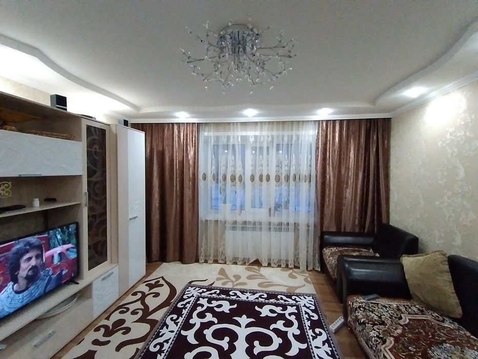 Продам квартиру 6 микрорайон