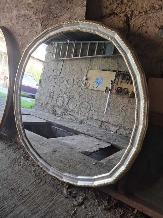 Зеркало продам в рамках