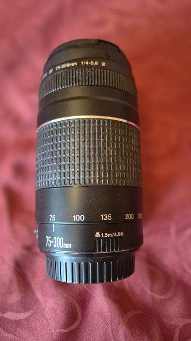 Obiectiv Canon 75-300 mm EF 1:4-5.6 |||
