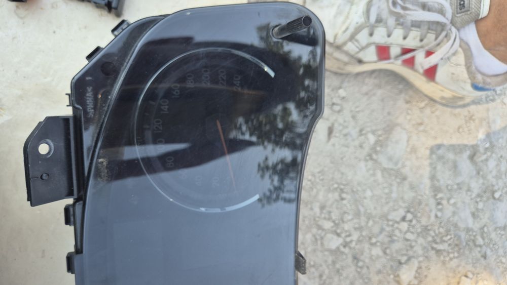 Оригинално Дизелово Табло/ Километраж за Тойота Авенсис Т27 2008- 2012