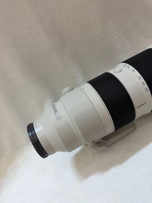 Объектив Sony FE