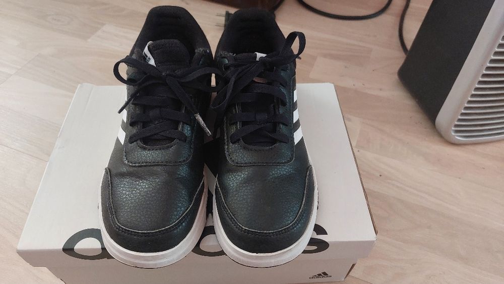 Спортни обувки 38 номер