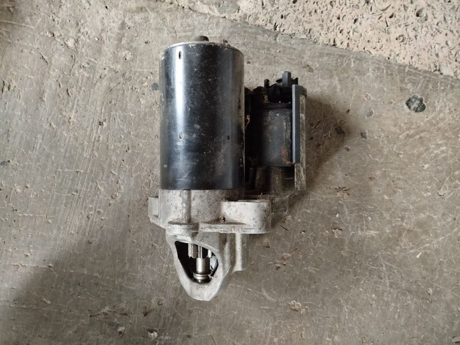 Запчасти Audi по салону и двигатель