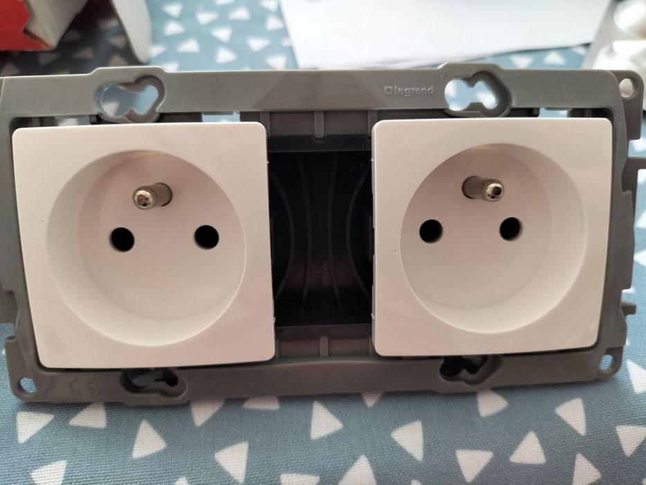 Set 17 Prize duble  Legrand Niloe 16A 250V fara capac