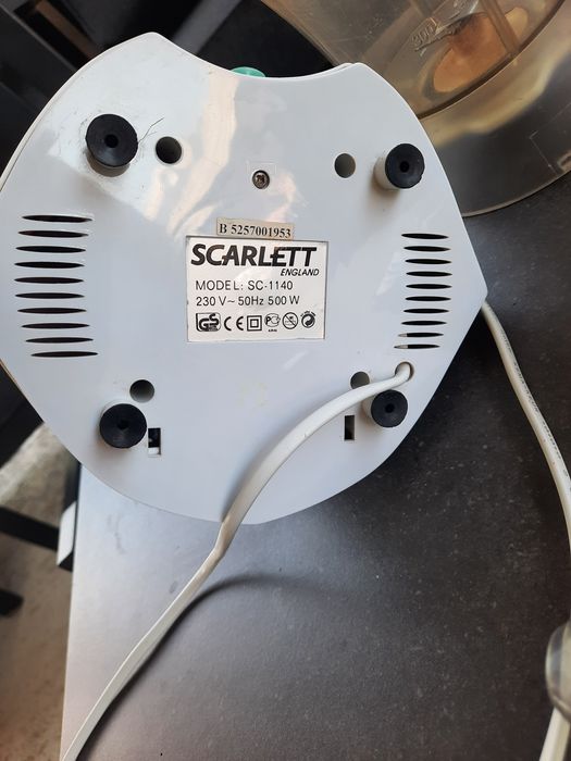 Blender Scarlett 500W+masina tocat cadou