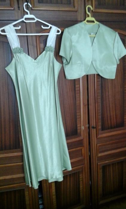 rochie din atlas vernil