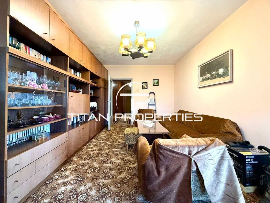 Многостаен апартамент за продажба в кв. Каменица 2