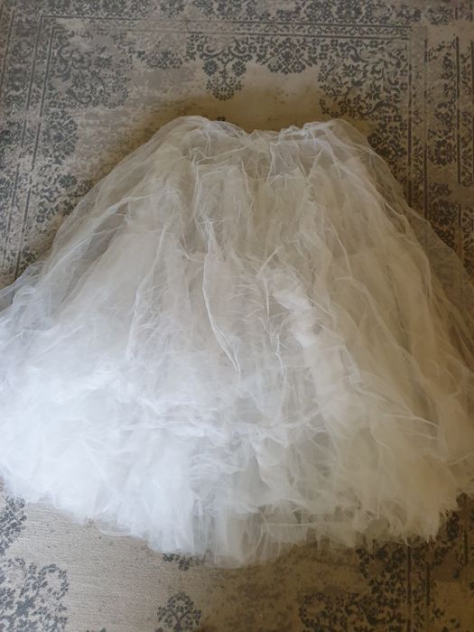 Jupa pentru rochie de mireasa