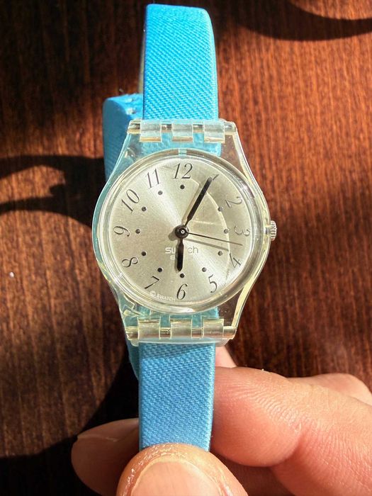 Vând ceas dama swiss made Swatch Triple Tour, 3 curele, impecabil
