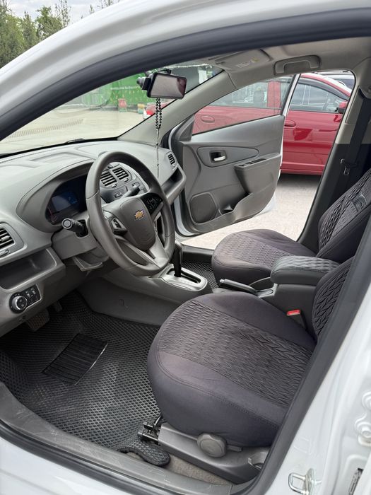 Chevrolet Cobalt 2023 — 8