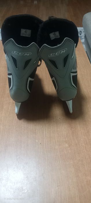 Коньки хоккейные CCM
