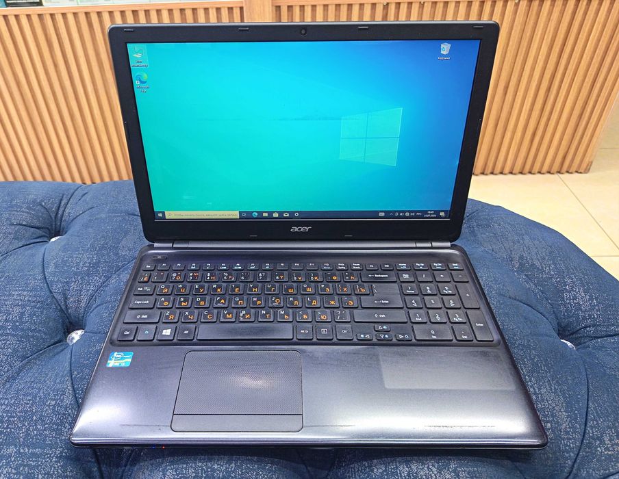 Noutbuk Acer i3  3-pokoleniya .