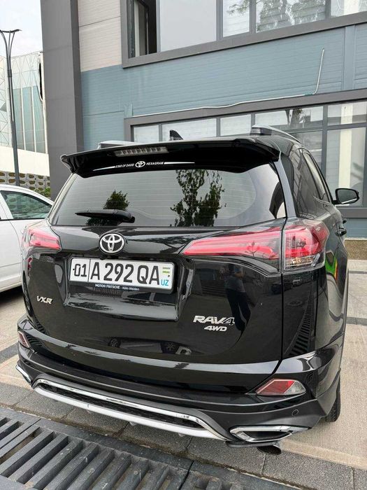 продаётся машина Toyota RAV4 RS