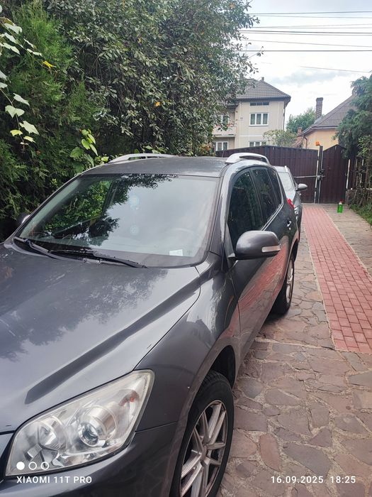 Toyota RAV4 2.2 D-4D 150CP 4x4 – întreținută exemplar, km certificați,