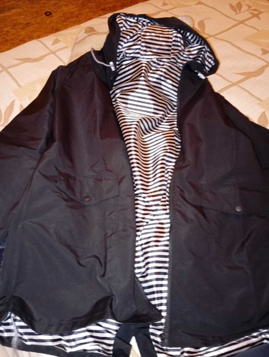 Подарявам дамско черно преходно яке