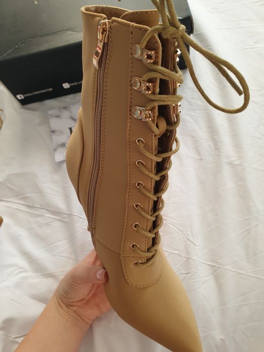 Botine Raid stil Kim Kardashian