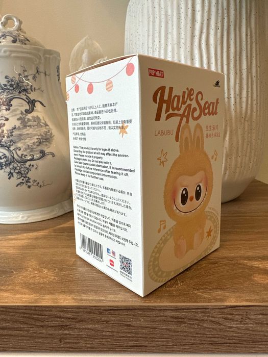 Оригинална Labubu Have a Seat Pop Mart – неотворена кутия