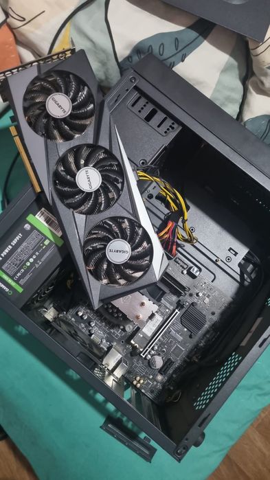 Продаю amd rx 6500 xt gaming oc 4g