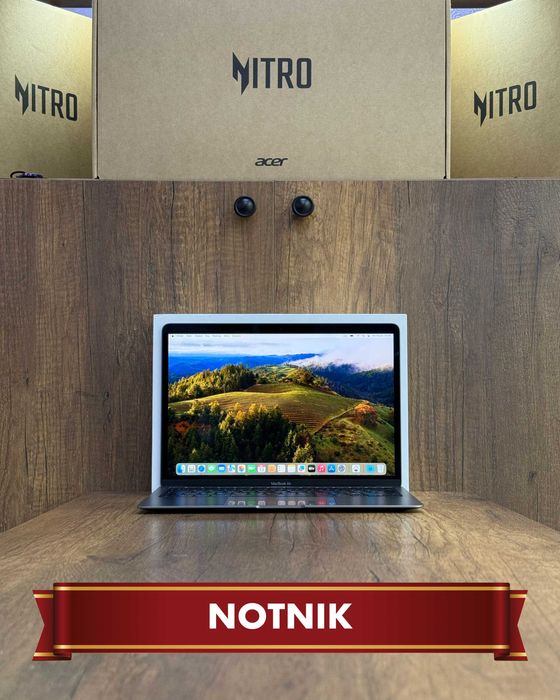 Ноутбук MacBook Air 13 / M1 / 8GB / 256GB