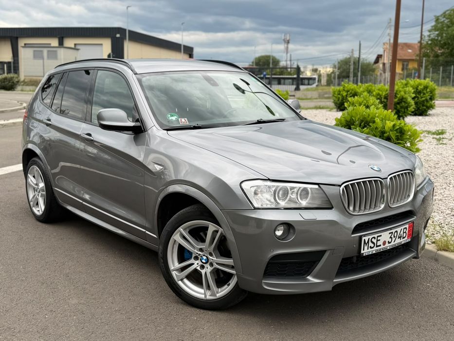 BMW X3 / F25 / 2012 / M-Paket / Line assist