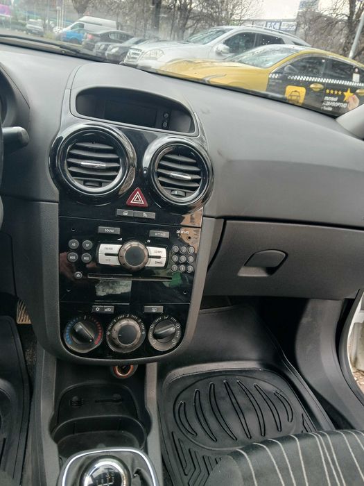 Опел Корса 1000к. 2010г.