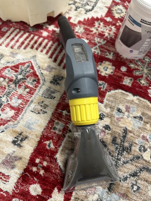 Моющий пылесос Karcher 8/1