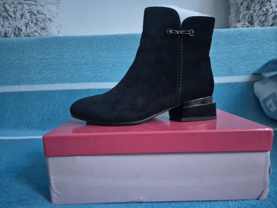 Ghete Epica marime 37