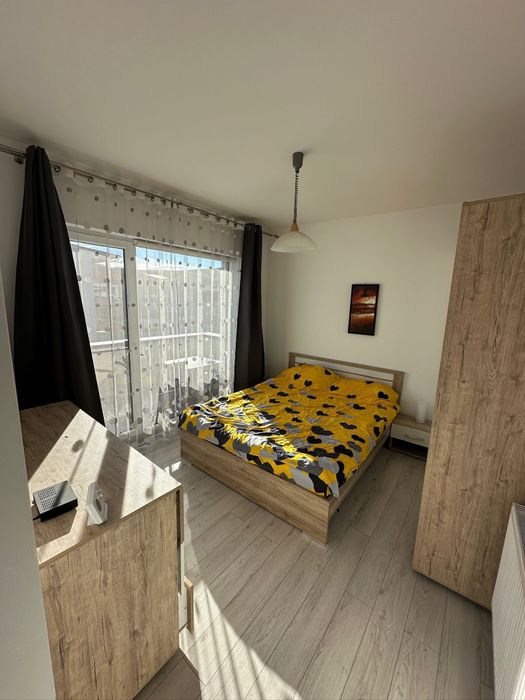Inchiriez apartament