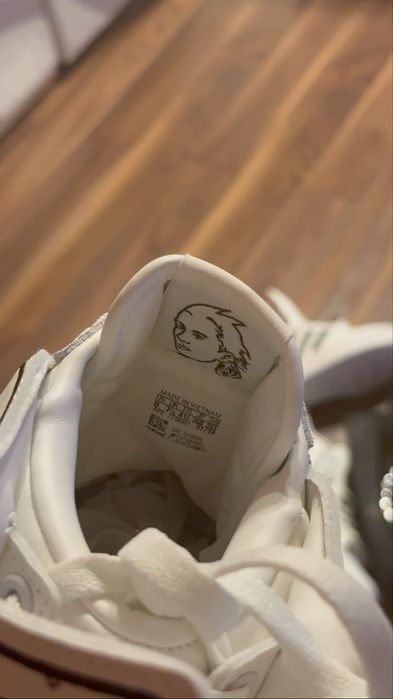 Vand colectia Adidasi Adidas x Jeremy Scott Wings Aripi