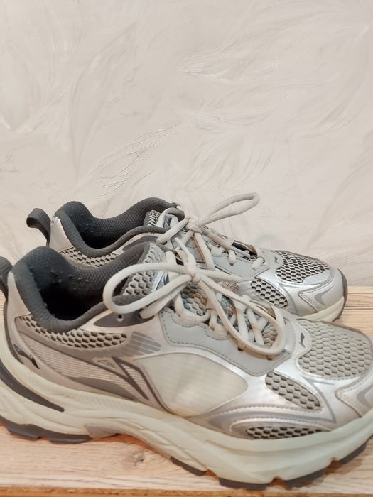 Продаются кросовки оригинал li-ning