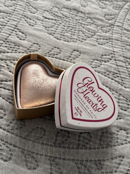 Палитри сенки и хайлайтър