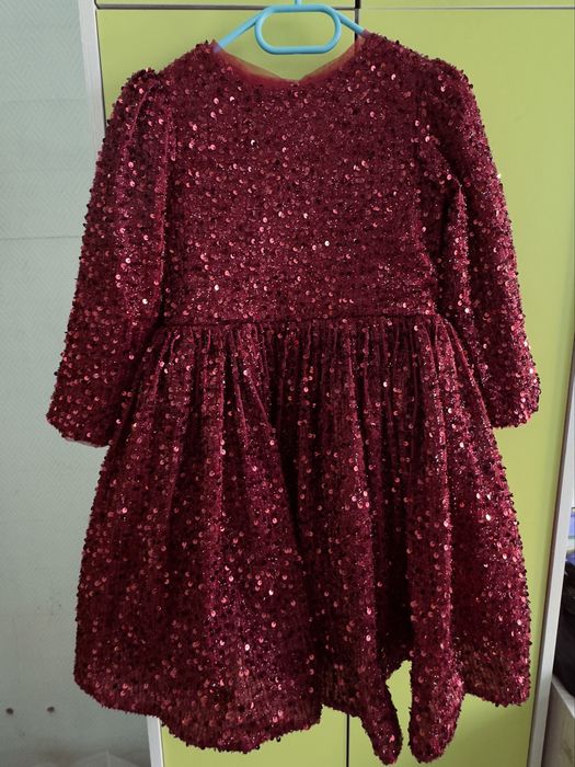 Новогодгюнее дорогое платье