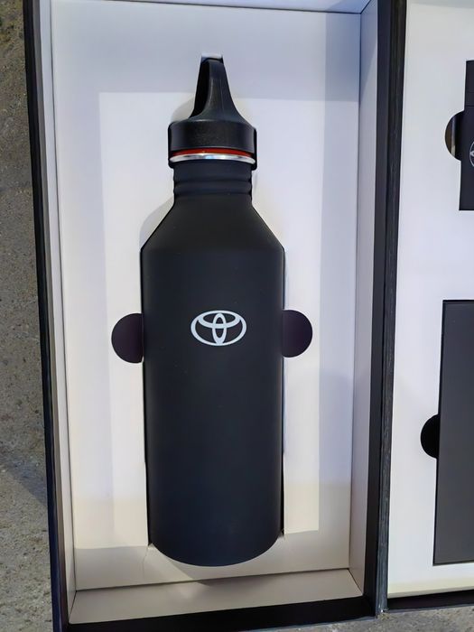 Продавам аксесоари за Тойота и Киа