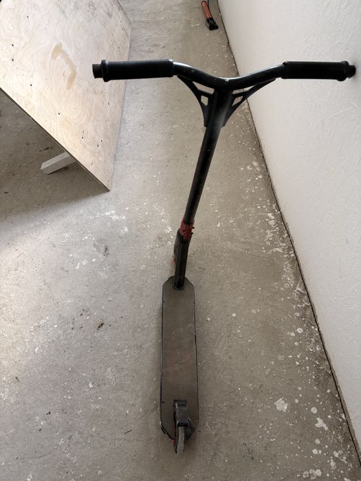 Продам трюковой самокат за 11000 с торгом