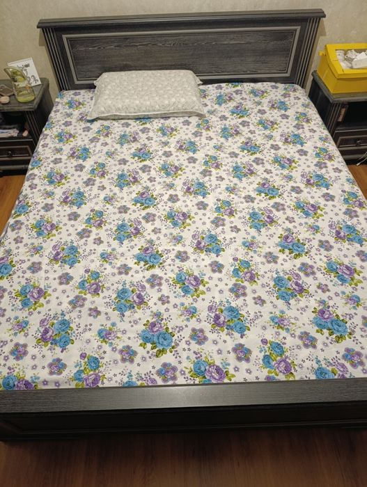 Продается двухспальная кровать