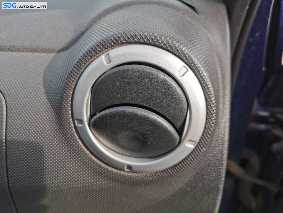 Gura Guri Grila Grile Aer Ventilatie Aerisire Aerator Bord Dacia Logan 1 2008 - 2012 [Q8021]
