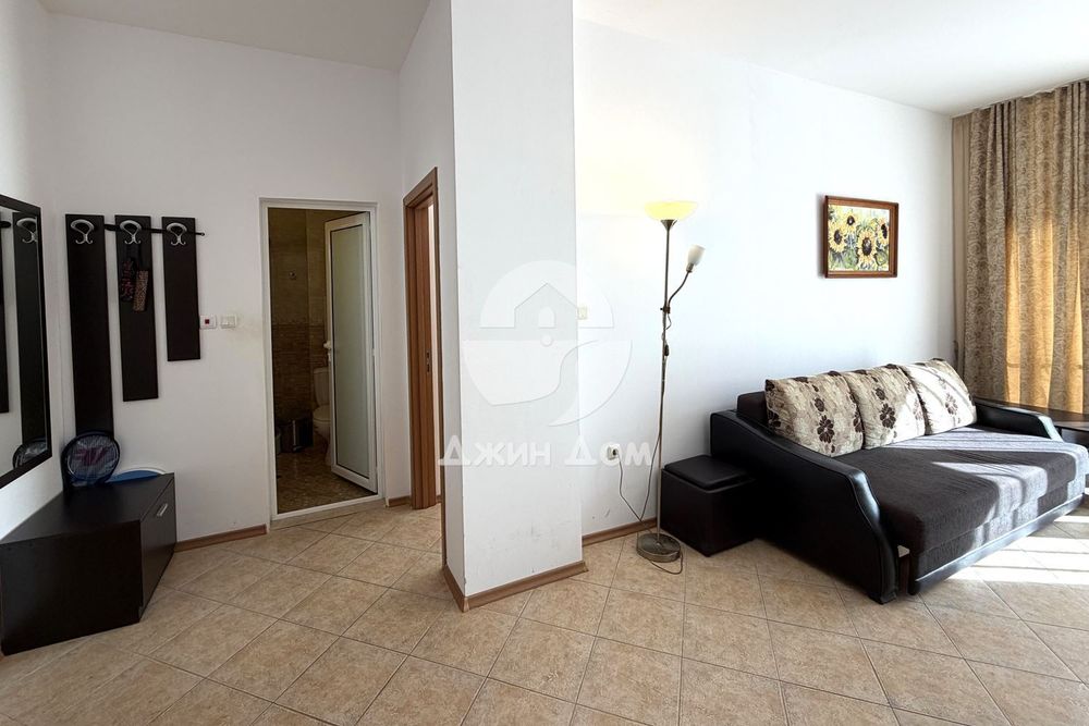 Продава се Тристаен апартамент в к.к. Слънчев бряг - 78 кв.м за 850 €/кв.м - Снимка #3