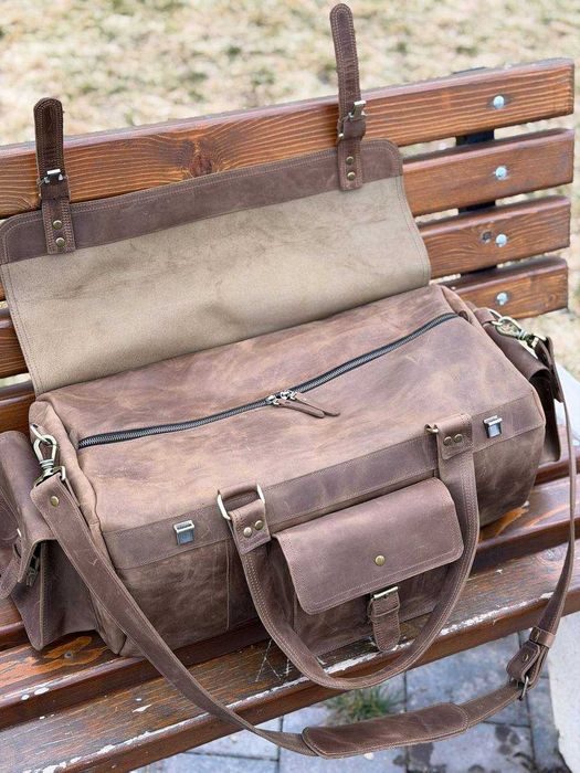 Geantă din piele naturală. Geantă de voiaj.