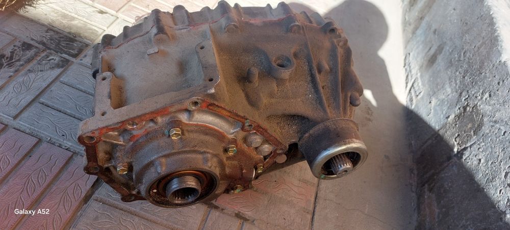 Продам передний мост и раздатку