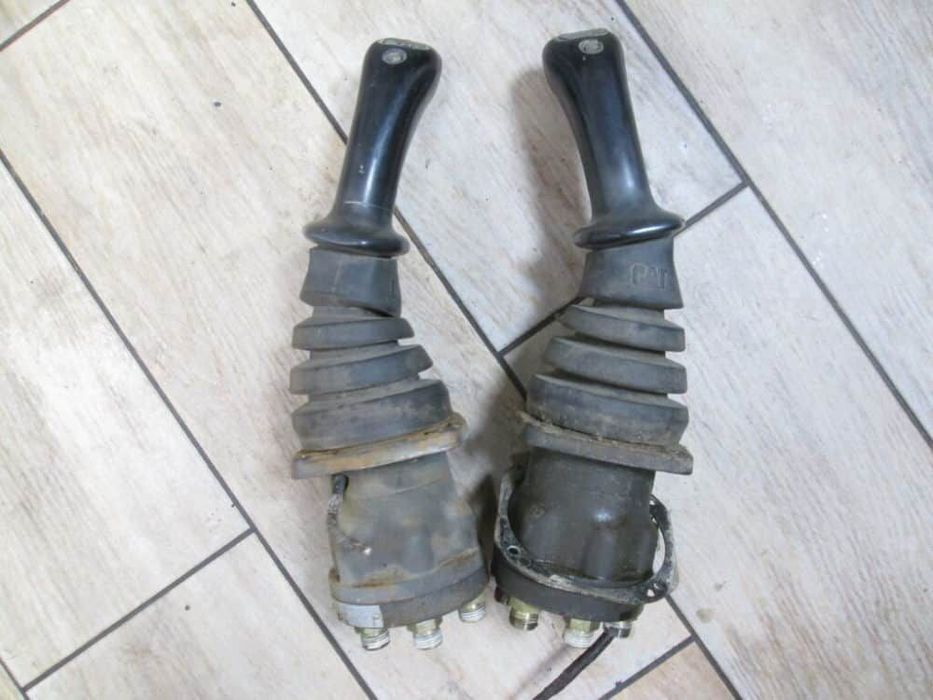 joystick-maneta control excavator daewoo solar 225 lc v ult-018185