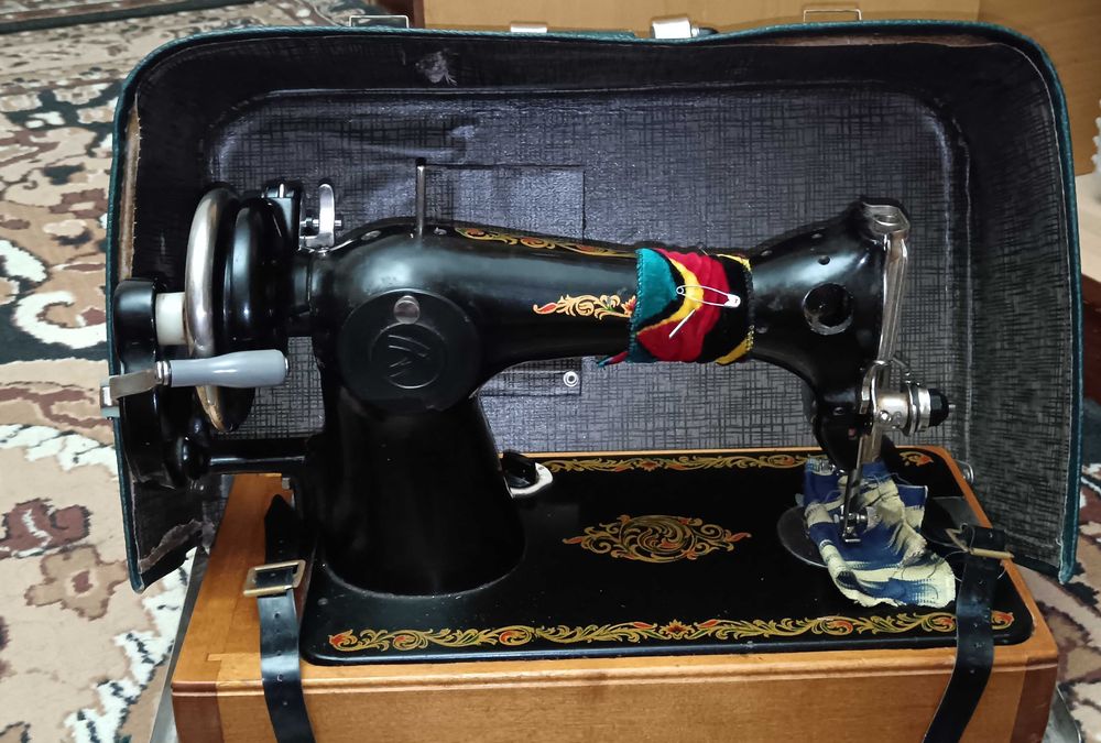 Продаётся швейная машинка в  чемодане 
Пожаловаться