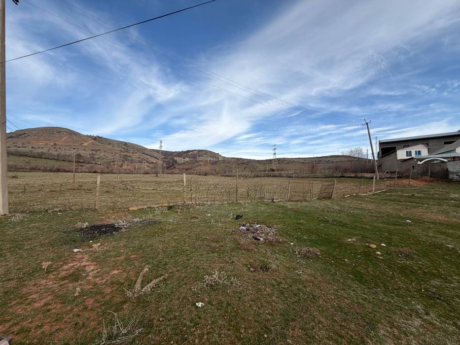 Bochkaning yuragida joylashgan quruq yer sotiladi