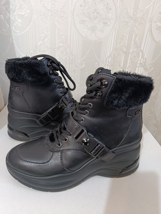 Зимни боти Liu Jo